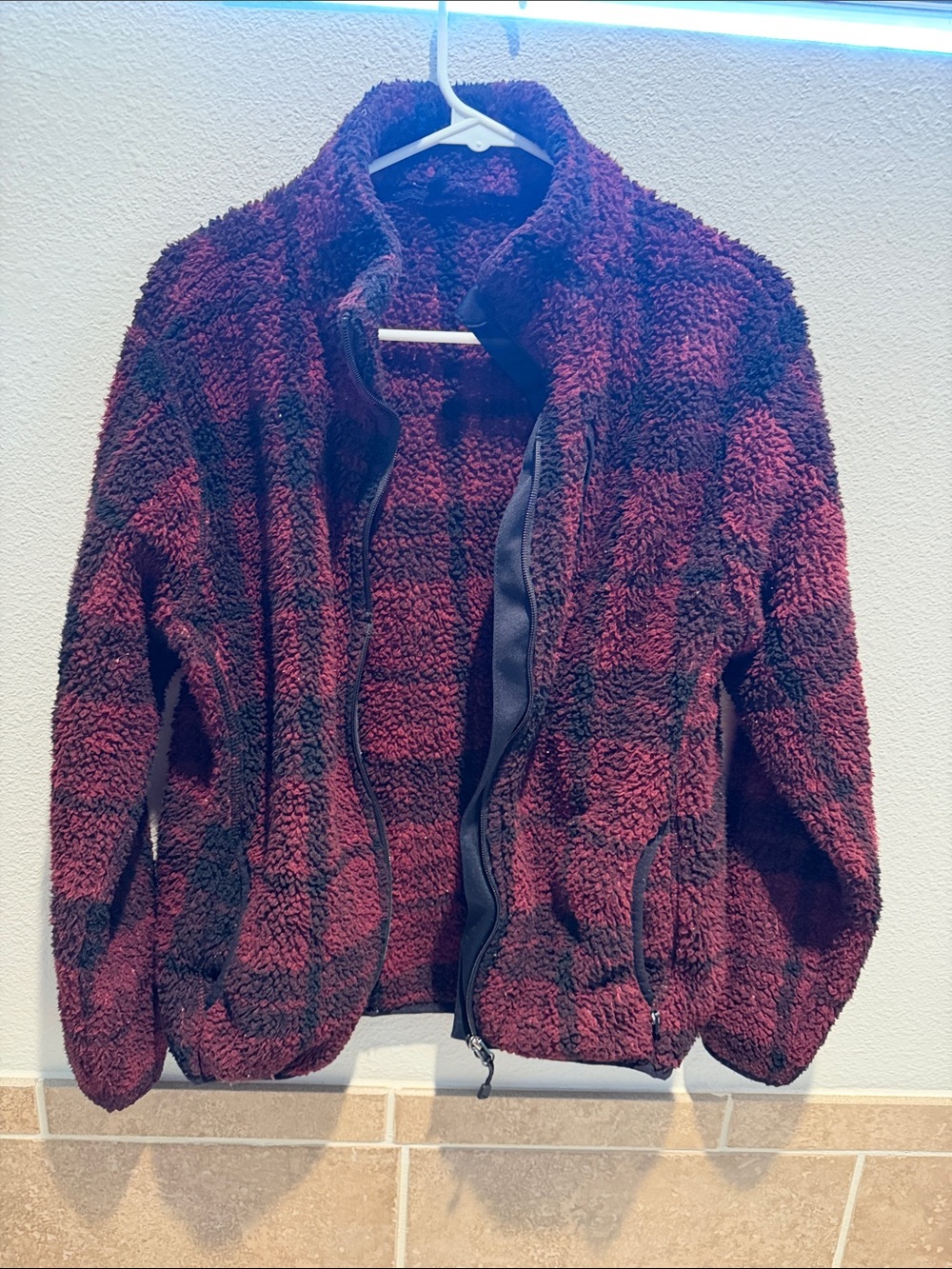 Source Unknown Burgundy and Black Sherpa Jacket for Kids